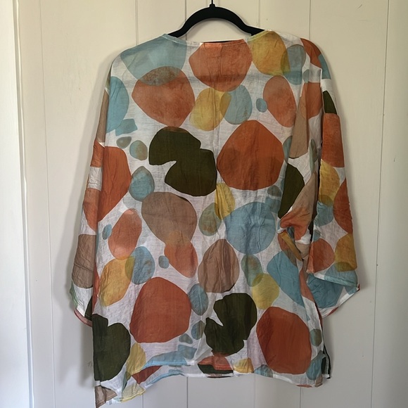 Simple by Suzanna Betro, size L, multi color design - Picture 3 of 4